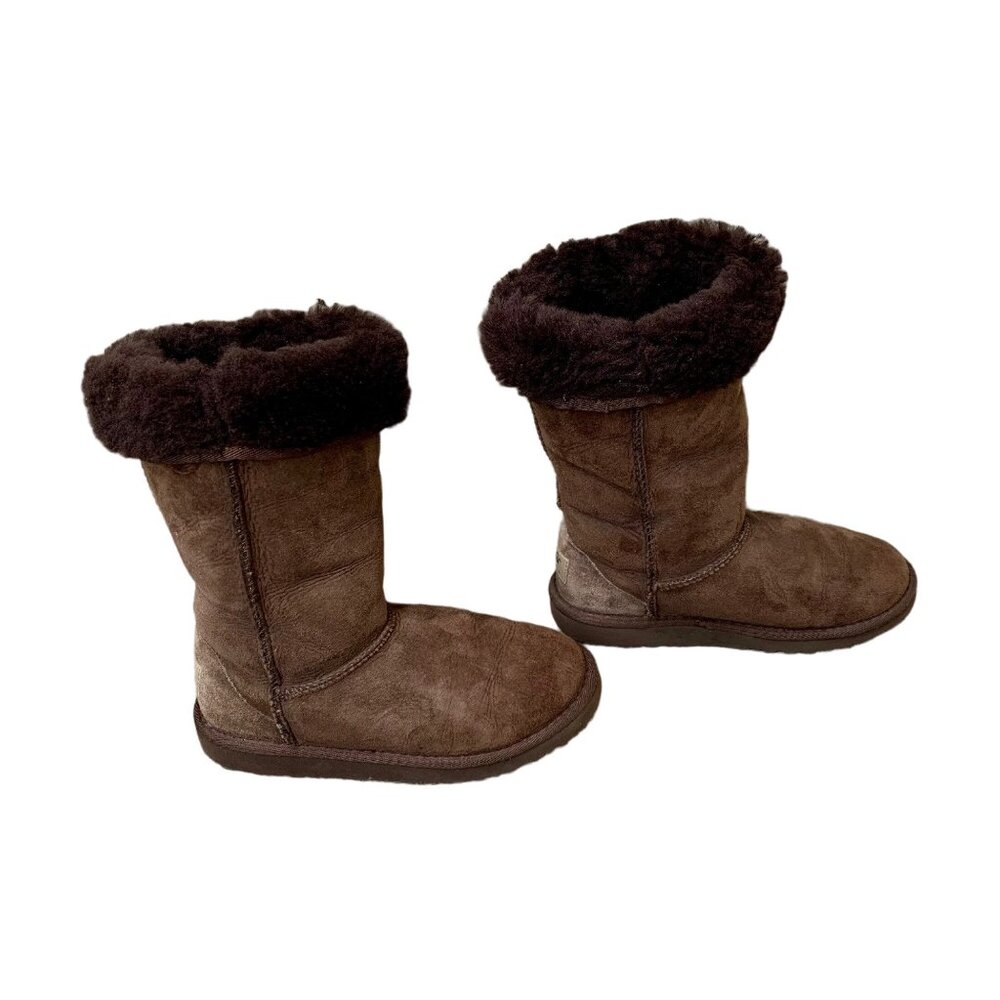 UGG AUSTRALIA Classic Tall Shearling Boots Kids 3 Euro 33 11" Chocolate Brown